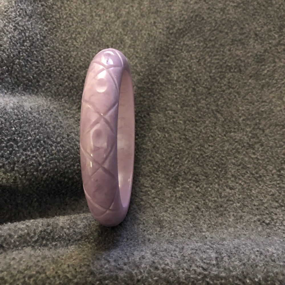 Splendette “Lilac” Midi Classic Fakelite Bangle